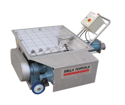 Mohno pumps for grape marc