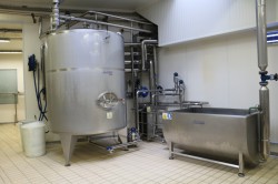 Cradle vat for ricotta coagulation