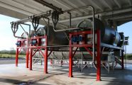 Presses with closed tanks